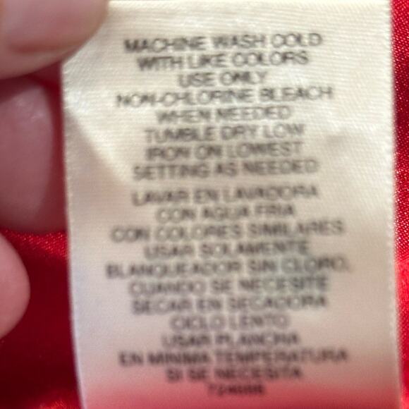 Sophia by Delicates Women’s XL Sheer Red Valentine Button Up Short Gown - Picture 4 of 7